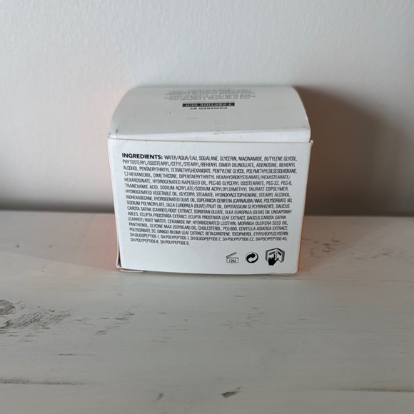 Carrot + Niacinamide Moisturizing Cream - Orange - Picture 3 of 5